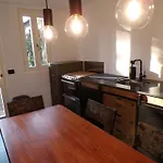 別荘 Elegant Traditional Steps From The Lake, With Garden And Panoramic Terrace Cerro (Laveno-Mombello)