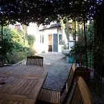 別荘 Elegant Traditional Steps From The Lake, With Garden And Panoramic Terrace